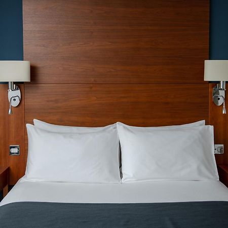 Thorpe Park Hotel And Spa Лийдс Екстериор снимка