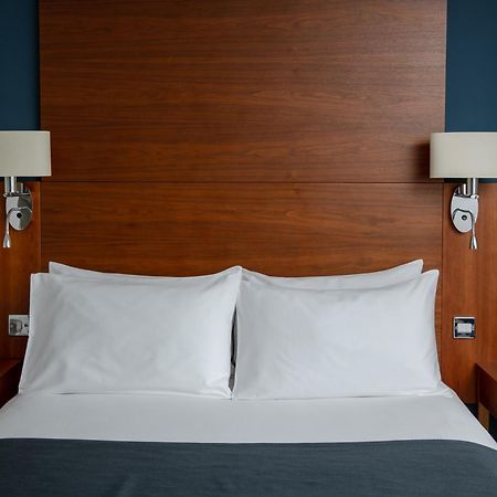 Thorpe Park Hotel And Spa Лийдс Екстериор снимка