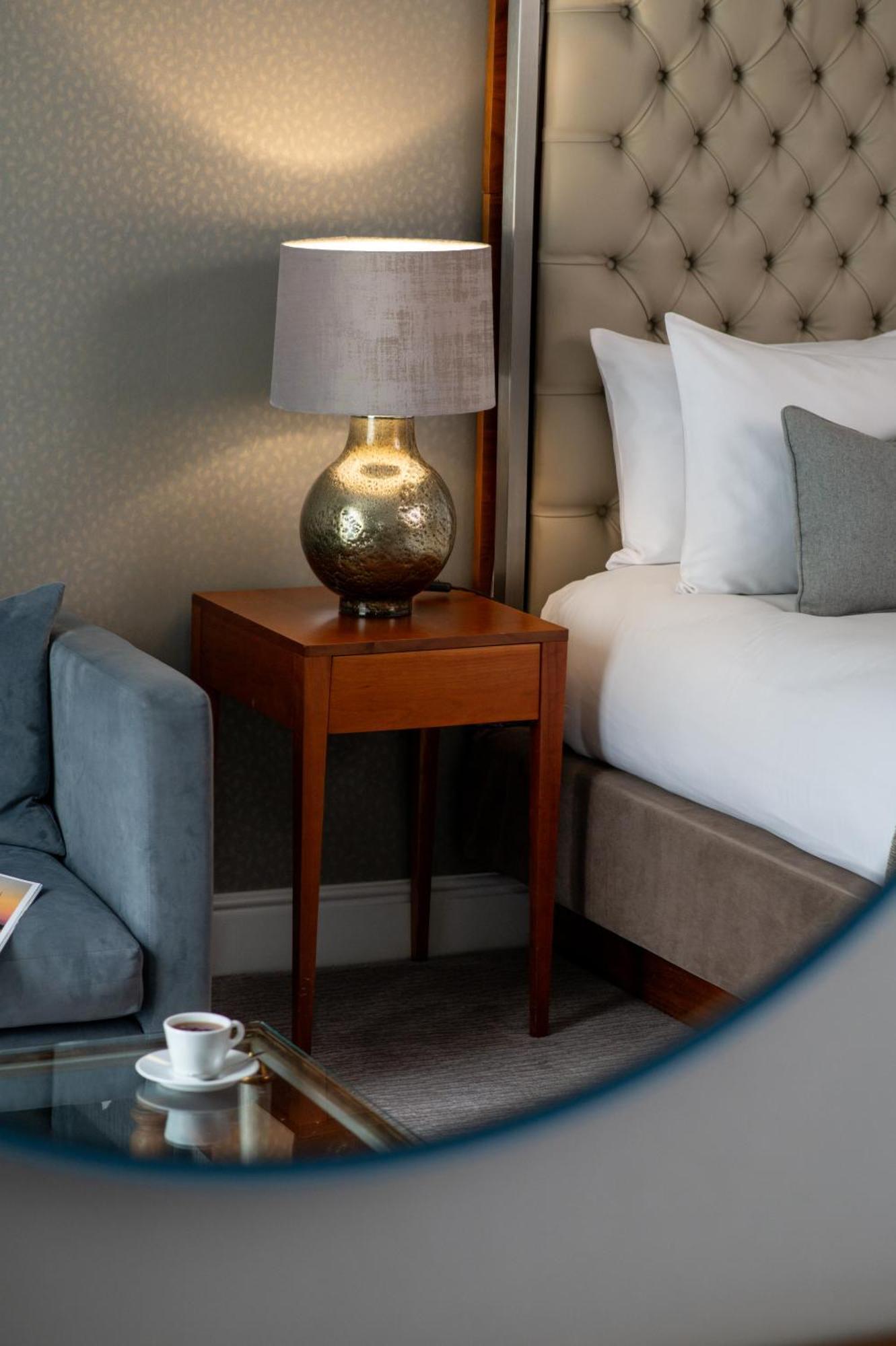 Thorpe Park Hotel And Spa Лийдс Екстериор снимка