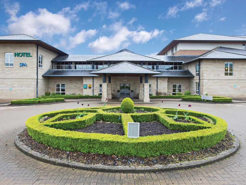 Thorpe Park Hotel And Spa Лийдс Екстериор снимка